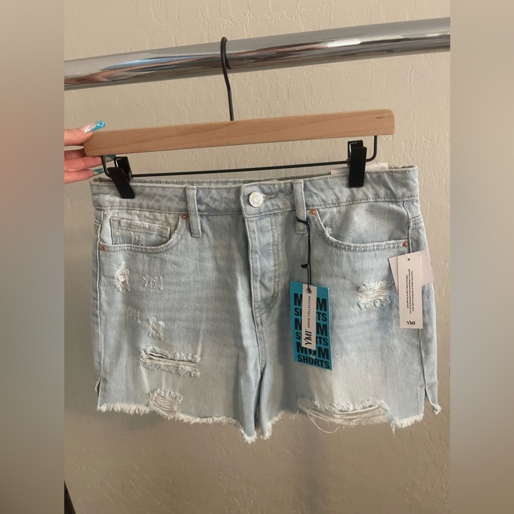 YMI - Mom Fit High Rise Shorts - Size 9/29 - NWT